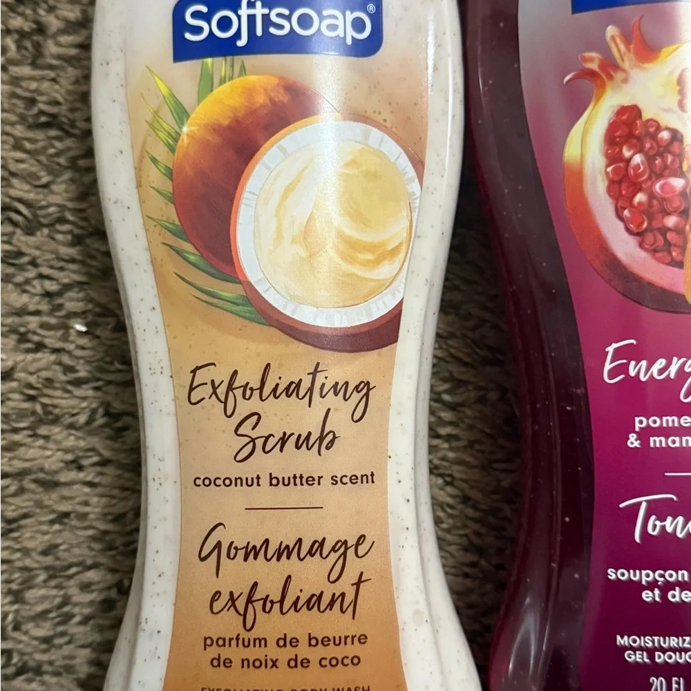 Softsoap Coconut Butter Exfoliating Scrub & Pomegranate Mango Body Wash Set